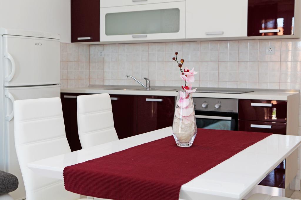 Katica Apartments Bol Exterior foto