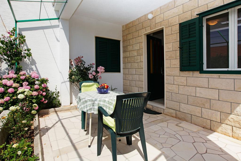 Katica Apartments Bol Exterior foto