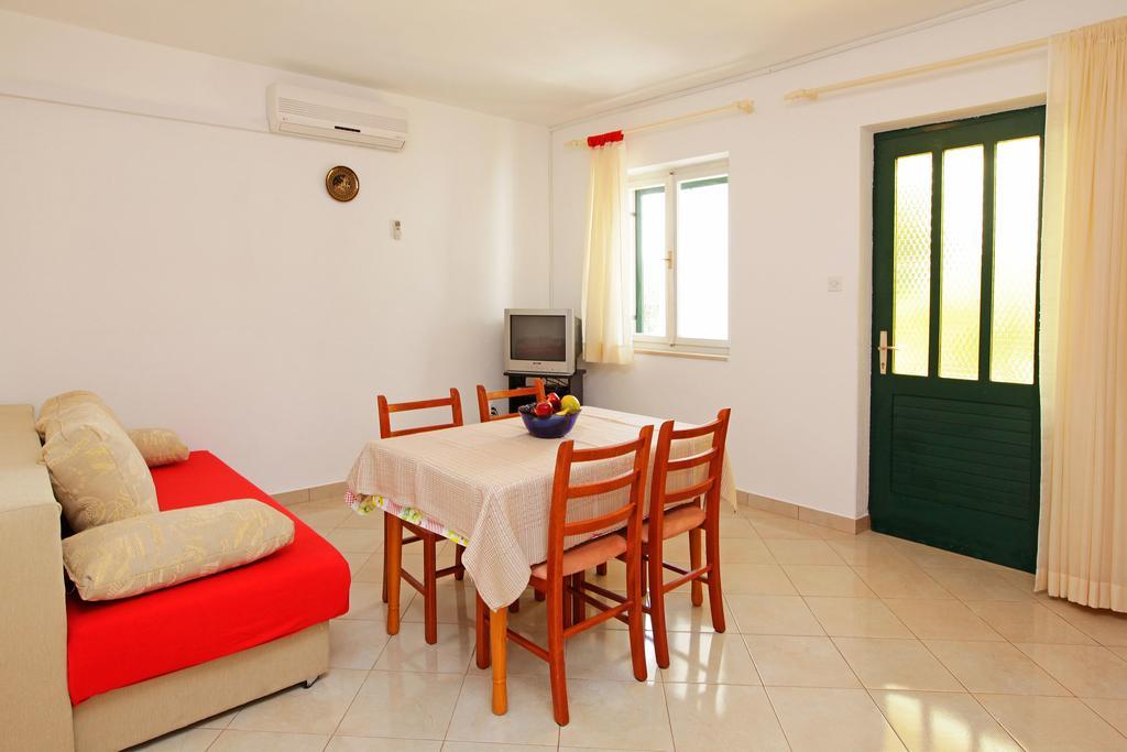 Katica Apartments Bol Exterior foto