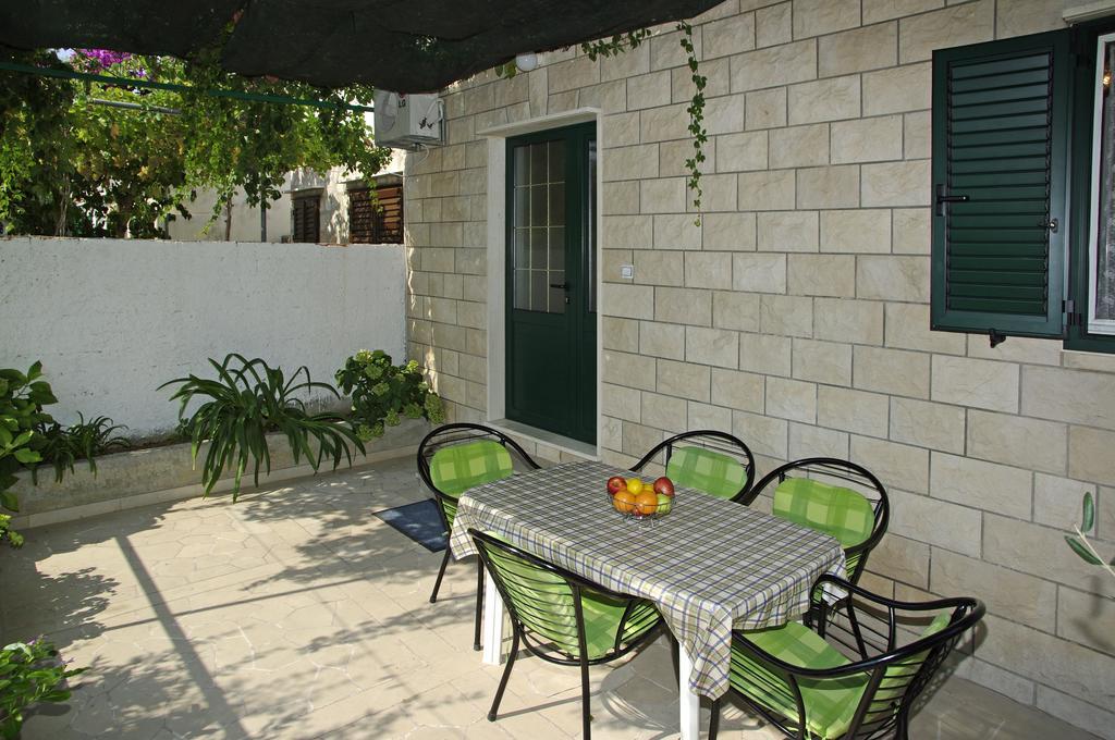 Katica Apartments Bol Exterior foto