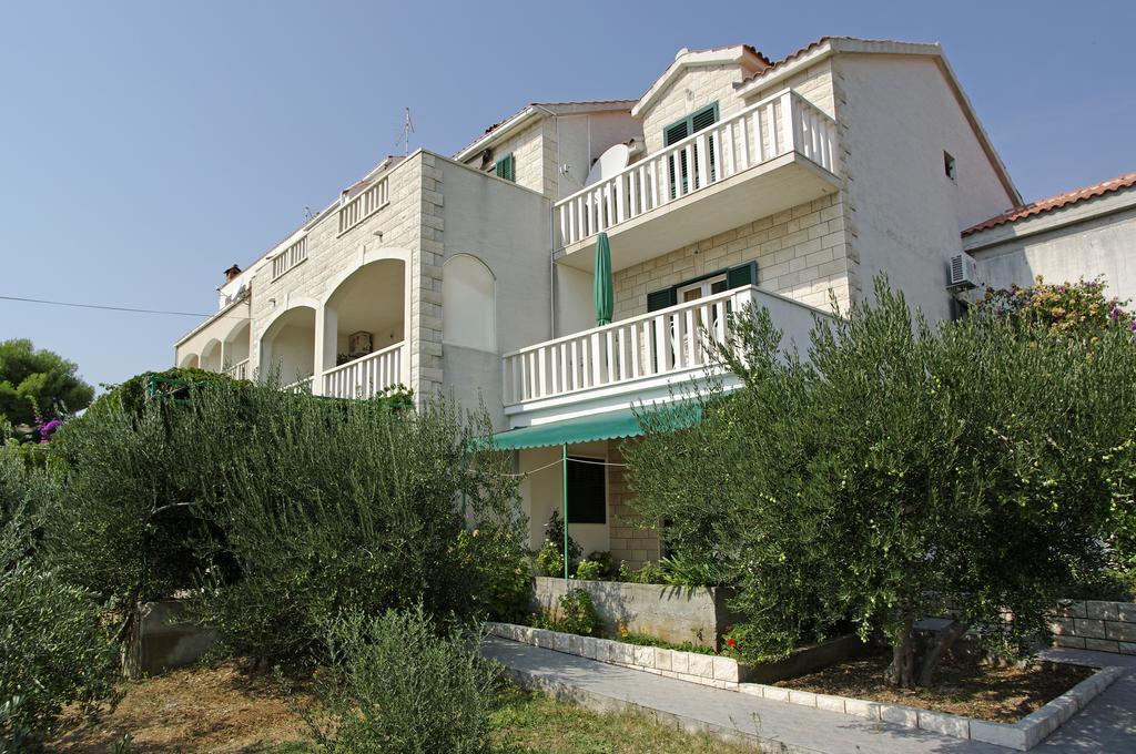 Katica Apartments Bol Exterior foto